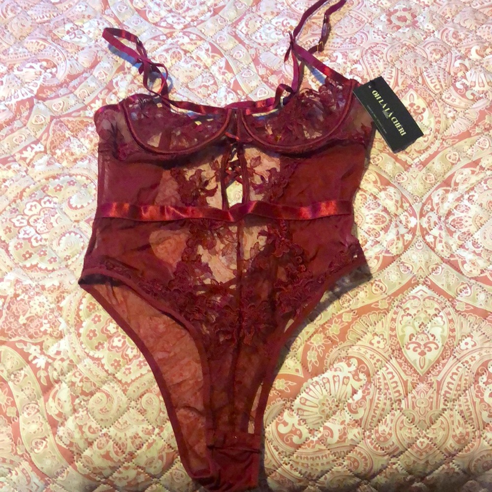 Never worn..Brand New lingerie. The color is rhubarb, and the size is medium.
